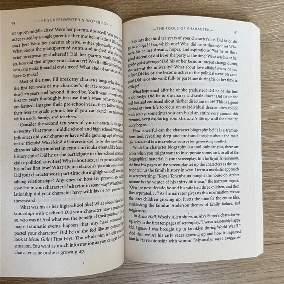 The Screenwriter's Workbook by Syd‎ Field - Picture 4 of 4